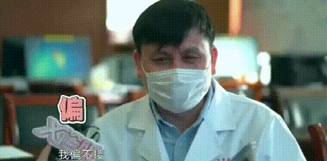 逼疯媒体人的医生张文宏，是一个没有感情的“鸡汤杀手”
