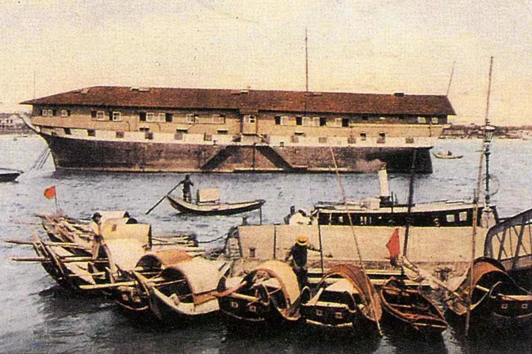 香港码头空了：鸦片养大的世界第一港，一艘船都没了